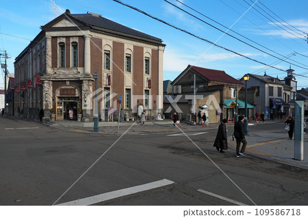 Otaru retro street corner Sakaimachi Street Otaru retro street corner Sakaimachi Street 109586718