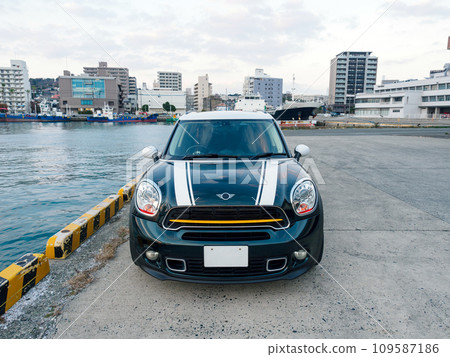 Mini crossover parked at the pier Mini crossover parked at the pier 109587186