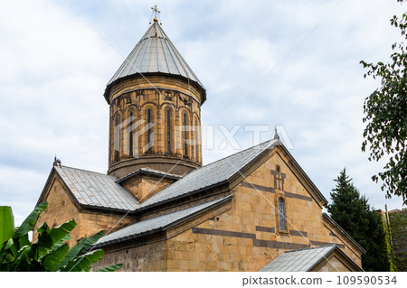 tower of Sioni Cathedral in Tbilisi city 109590534