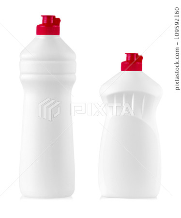 Set of White plastic bottles with liquid laundry detergent, cleaning agent, bleach or fabric softener isolated on white background 109592160