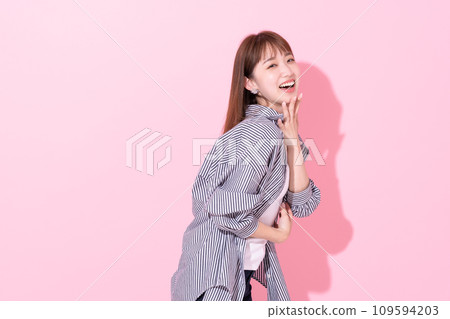 年輕女性的美麗 109594203