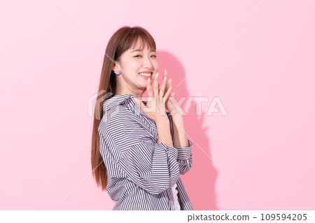 年輕女性的美麗 年輕女性的美麗 109594205