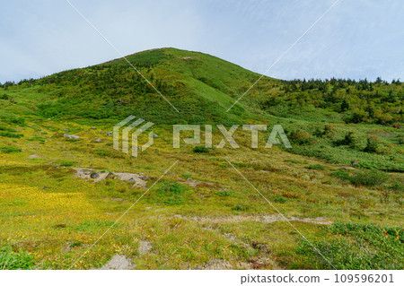 Mt. Hakkoda, Japan's 100 Famous Mountains Climb 109596201