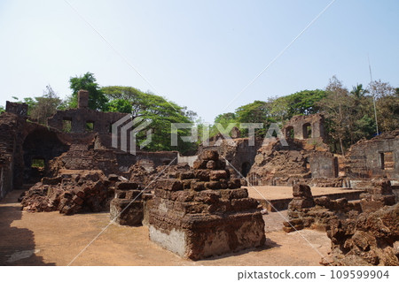 印度世界遺產果阿教堂和修道院聖奧古斯丁塔 109599904