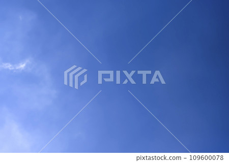 Autumn sky thin clouds Yokohama Autumn sky thin clouds Yokohama 109600078