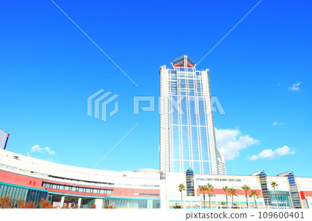 大阪府大阪市、大阪府咲島政府大樓及亞太貿易中心風景 109600401