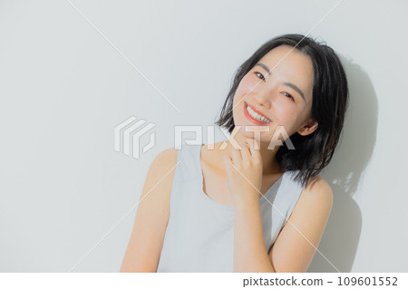 年輕女性的美麗形象 年輕女性的美麗形象 109601552