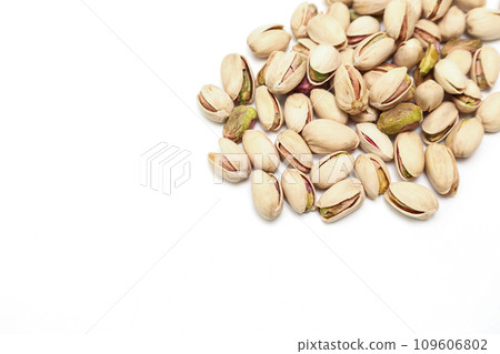 White background pistachios White background pistachios 109606802