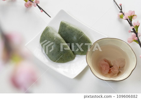 櫻花茶草持櫻花 櫻花茶草持櫻花 109606882