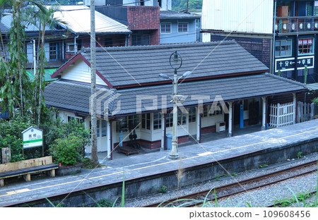 台鐵平溪線精通站,1929年啟用時的車站建築 台鐵平溪線精通站,1929年啟用時的車站建築 109608456