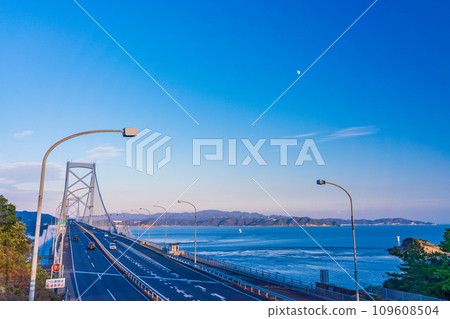 (Tokushima Prefecture) Car heading towards Awaji/Kobe side of Onaruto Bridge (Tokushima Prefecture) Car heading towards Awaji/Kobe side of Onaruto Bridge 109608504