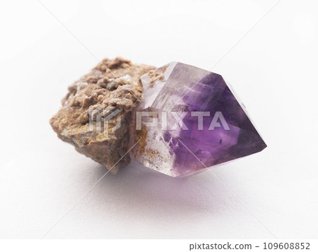 紫水晶點與主岩(紫水晶) 紫水晶點與主岩(紫水晶) 109608852