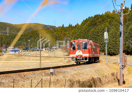 當地線路運行的明智鐵路 109610417