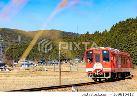 當地線路運行的明智鐵路 109610418