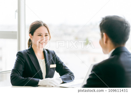 Appraisers, appraisers, funeral directors, and wedding planners working at pawn shops and thrift shops. Appraisers, appraisers, funeral directors, and wedding planners working at pawn shops and thrift shops. 109611431