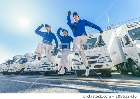 充滿活力的物流團隊 109612436