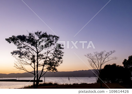 Quiet sunset at South Lake Biwa, Kusatsu City, Shiga Prefecture Quiet sunset at South Lake Biwa, Kusatsu City, Shiga Prefecture 109614426