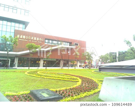 中原大學前門 109614489