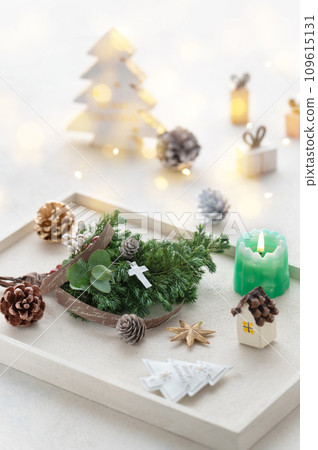 Christmas mini swag and illuminations 109615131