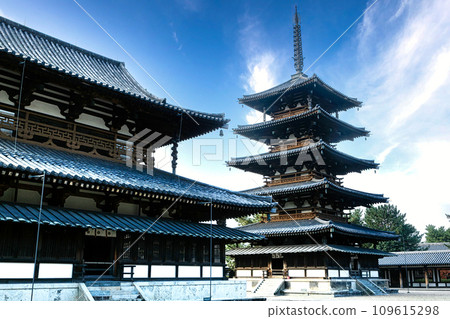 世界遺產、聖德宗總寺、法隆寺西院伽藍、本堂、五層寶塔 世界遺產、聖德宗總寺、法隆寺西院伽藍、本堂、五層寶塔 109615298