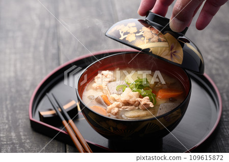 家常豬肉湯，加入大量時令蔬菜 109615872