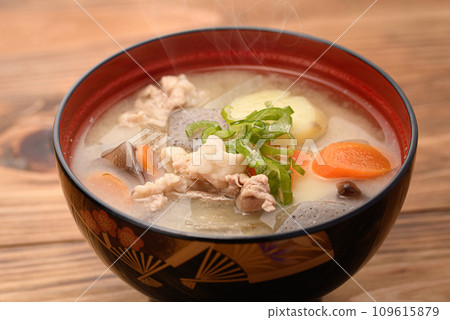 Home-cooked pork soup with plenty of seasonal vegetables Home-cooked pork soup with plenty of seasonal vegetables 109615879