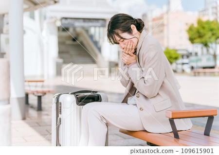 A business woman who became unwell at the station or while traveling 109615901