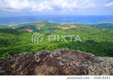 石垣島能總山的風景 石垣島能總山的風景 109616883