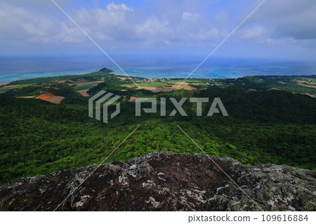 石垣島能總山的風景 石垣島能總山的風景 109616884