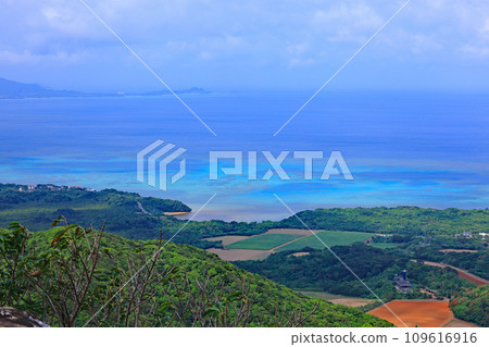 石垣島能總山的風景 石垣島能總山的風景 109616916