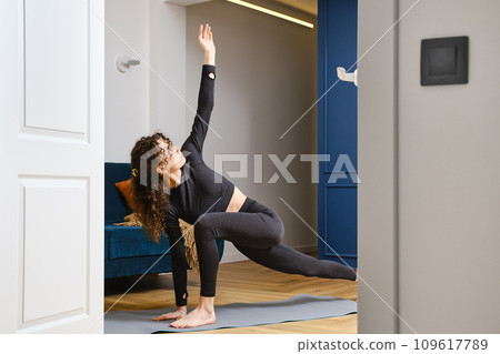 Healthy lifestyle every day and anywhere 109617789