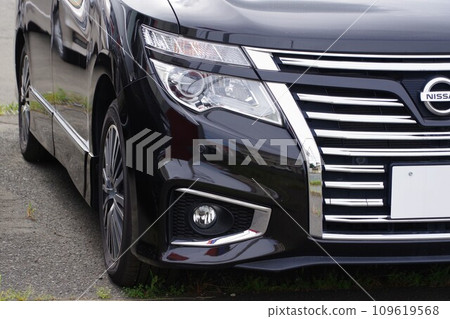 Car image Nissan Elgrand front mask 109619568