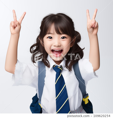 Elementary school student caressing hands 109620254