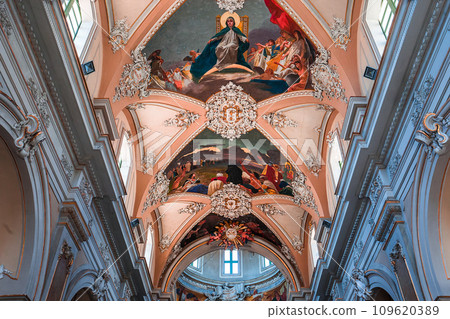 Basilica della collegiata, Catania, sicily, Italy Basilica della collegiata, Catania, sicily, Italy 109620389