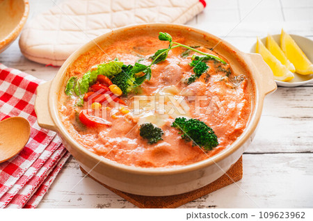 healthy tomato soy milk hotpot 109623962