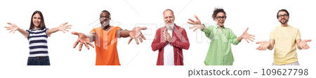 Group of happy and cheerful men and women of different ages, photo collage 109627798