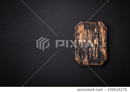 Empty wooden cutting board for preparing ingredients for preparing a delicious dish 109628278