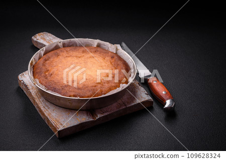 Delicious homemade round baked mince pie or tart 109628324
