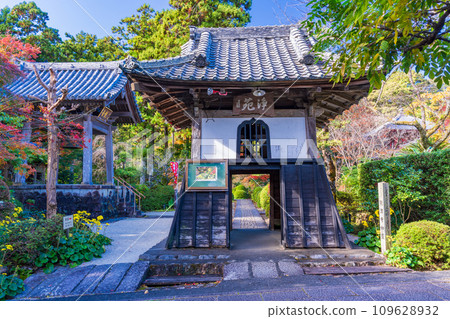 （靜岡縣）龍潭寺東門（舊鐘樓） 109628932