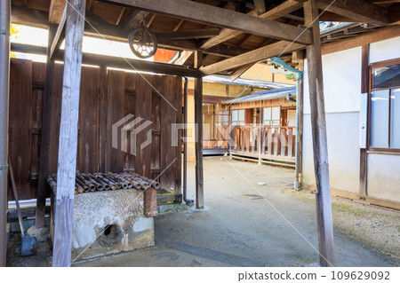 Ena City designated cultural property: Old family, Katsukawa family Ena City designated cultural property: Old family, Katsukawa family 109629092