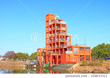 Scenery of Ochiai Park Folly and Water Tower, Kasugai City, Aichi Prefecture 109633321
