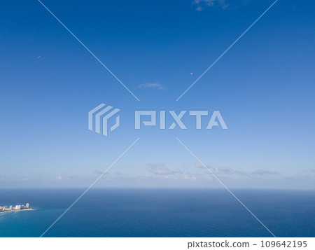 Aerial view of Caribbean Sea in Cancun, Mexico 109642195