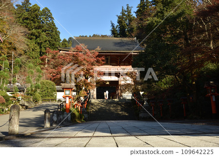 Kurama Temple Niomon (Sanmon) 109642225