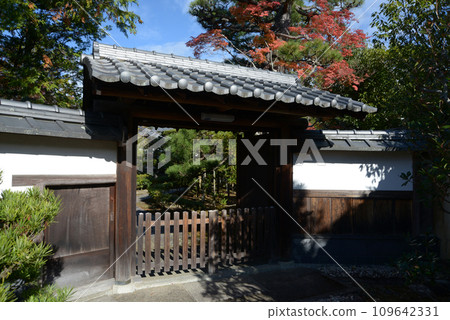 Autumn Myoshinji Temple Tokuunin Sanmon Hanazono, Ukyo Ward, Kyoto City Autumn Myoshinji Temple Tokuunin Sanmon Hanazono, Ukyo Ward, Kyoto City 109642331