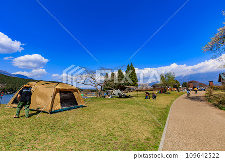Shizuoka Prefecture, Fujinomiya City, Spring Lake Tanuki Campground 109642522