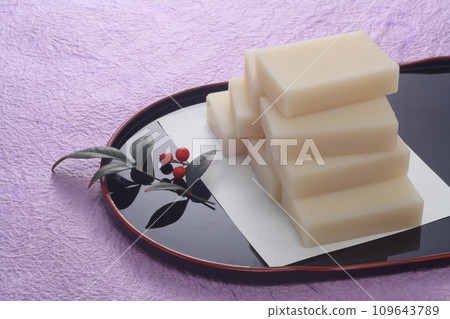 Cut rice cake Cut rice cake 109643789