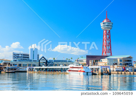 Hakata Port Tower in winter, Hakata Ward, Fukuoka Prefecture Hakata Port Tower in winter, Hakata Ward, Fukuoka Prefecture 109645059