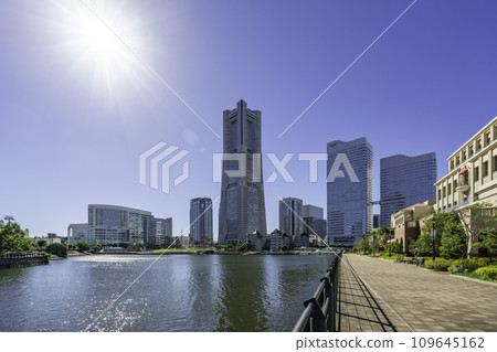Yokohama Minato Mirai Yokohama Landmark Tower and Anniversaire Yokohama City, Kanagawa Prefecture 109645162