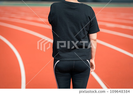 ground, land, female 109648384