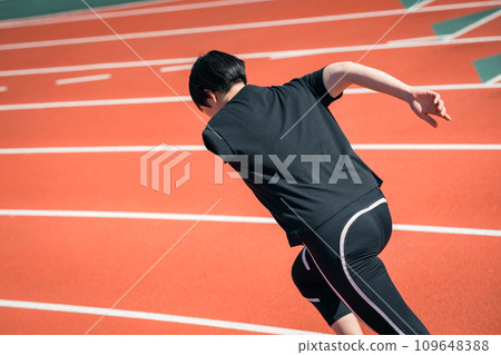 ground, land, female 109648388